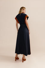 Cargar imagen en el visor de la Galería, Top Isabella Navy Cognac