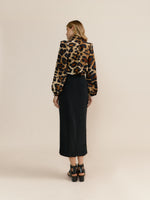 Load image into Gallery viewer, Blusa Morenita Leopaura