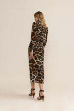 Load image into Gallery viewer, Camisa Over Leopaura