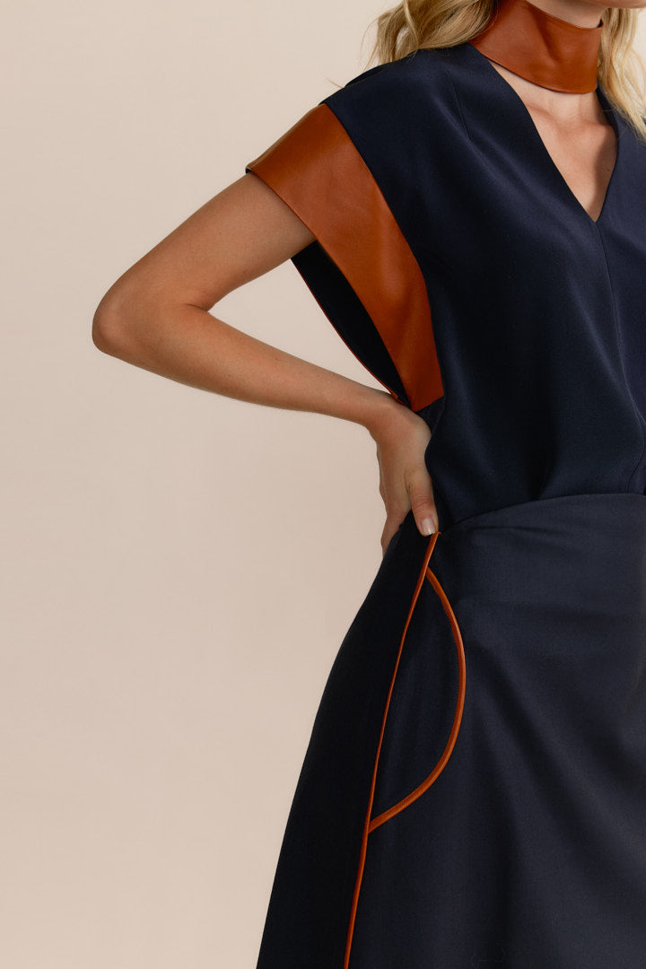 Top Isabella Navy Cognac