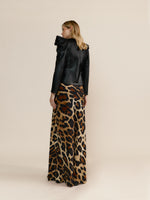 Load image into Gallery viewer, Chaqueta Margot Negra Napa
