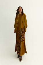 Cargar imagen en el visor de la Galería, Kimono Velvet Bouquet Mostaza
