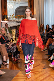 Poncho de encaje de bolillos y tejido realizado en telar artesanal color teja